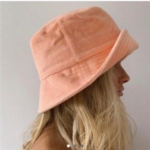 Lack of Color the WAVE BUCKET hat - PEACH TERRY